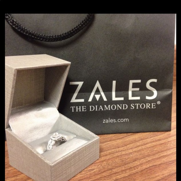 3 piece white gold wedding set from zales - Picture 3 of 8